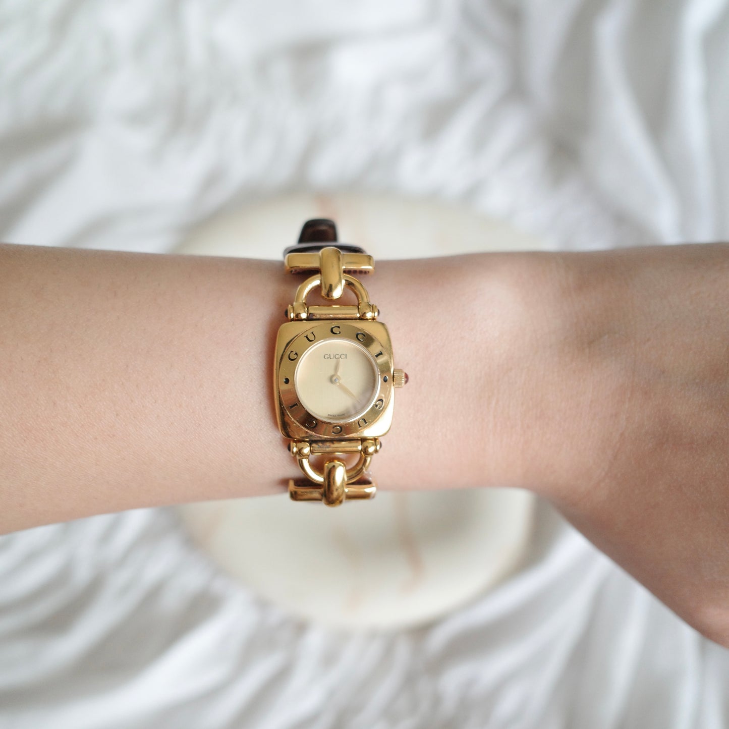 Vintage Gucci 6300L Horsebit Watch – Gold Tone & Brown Leather Swiss Made Timepiece