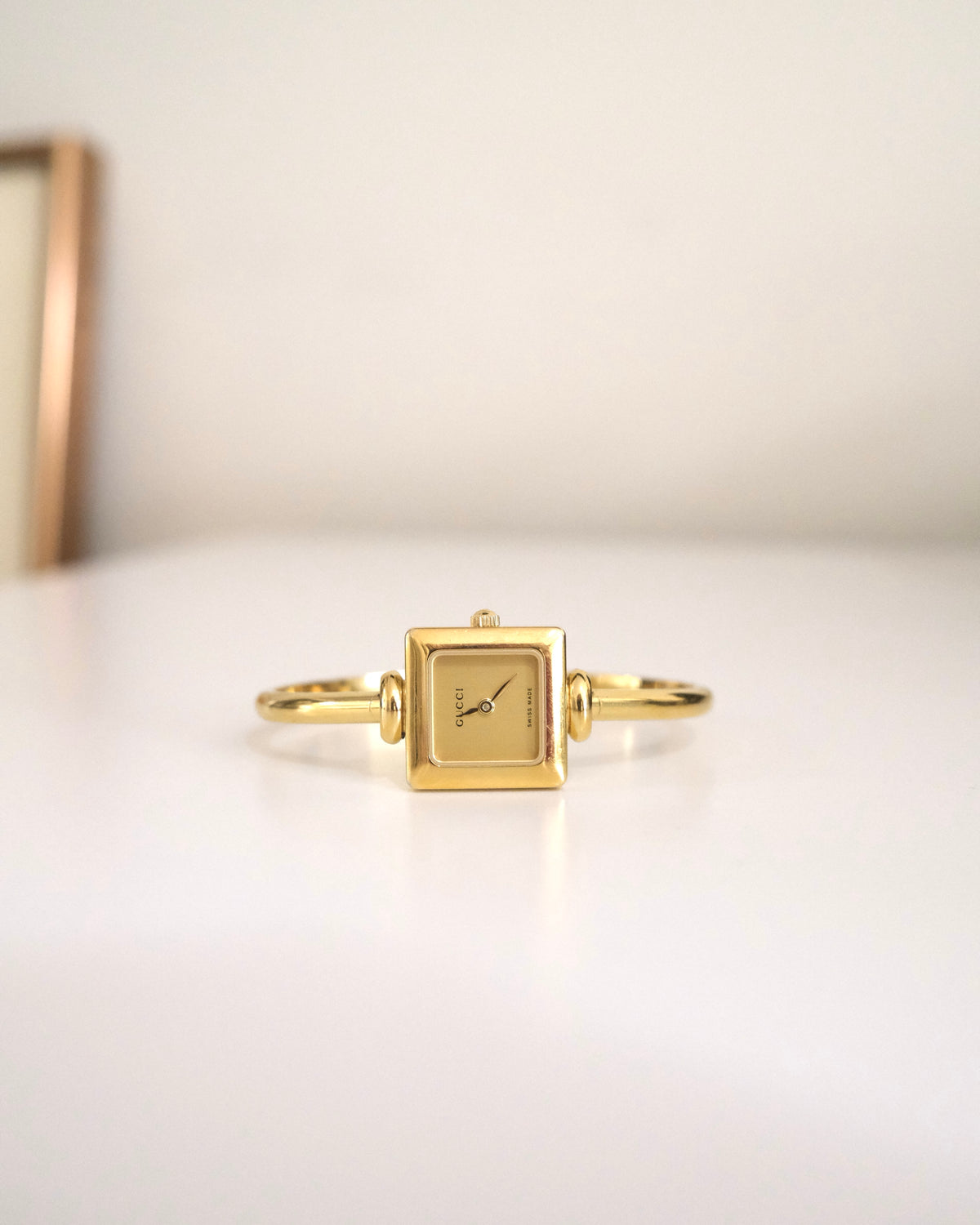Rare Vintage Gucci 1900L Gold Bangle Watch