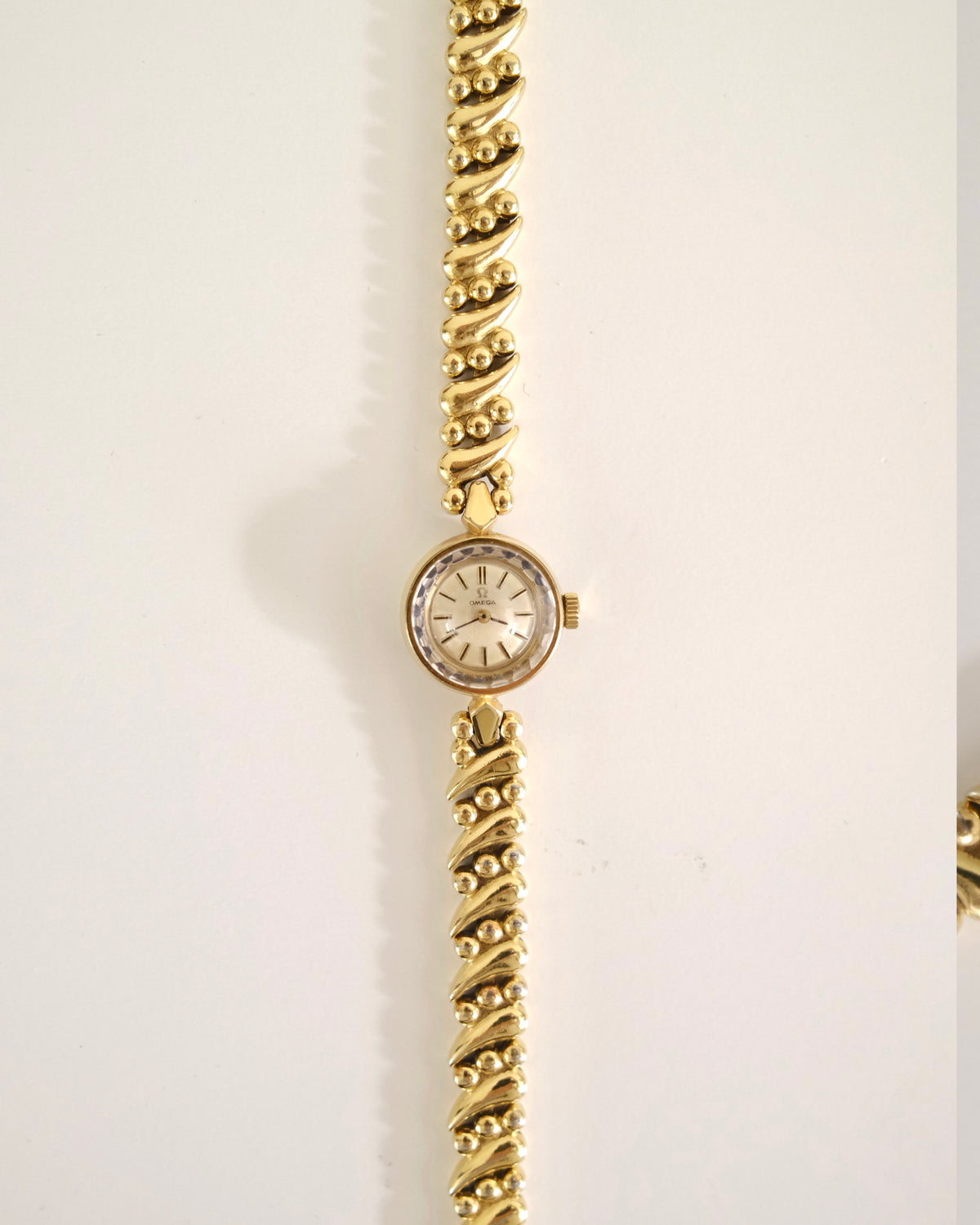 Vintage Omega Gold-Tone Manual Winding Watch | Elegant Swiss Mechanical Ladies Watch with Omega Box