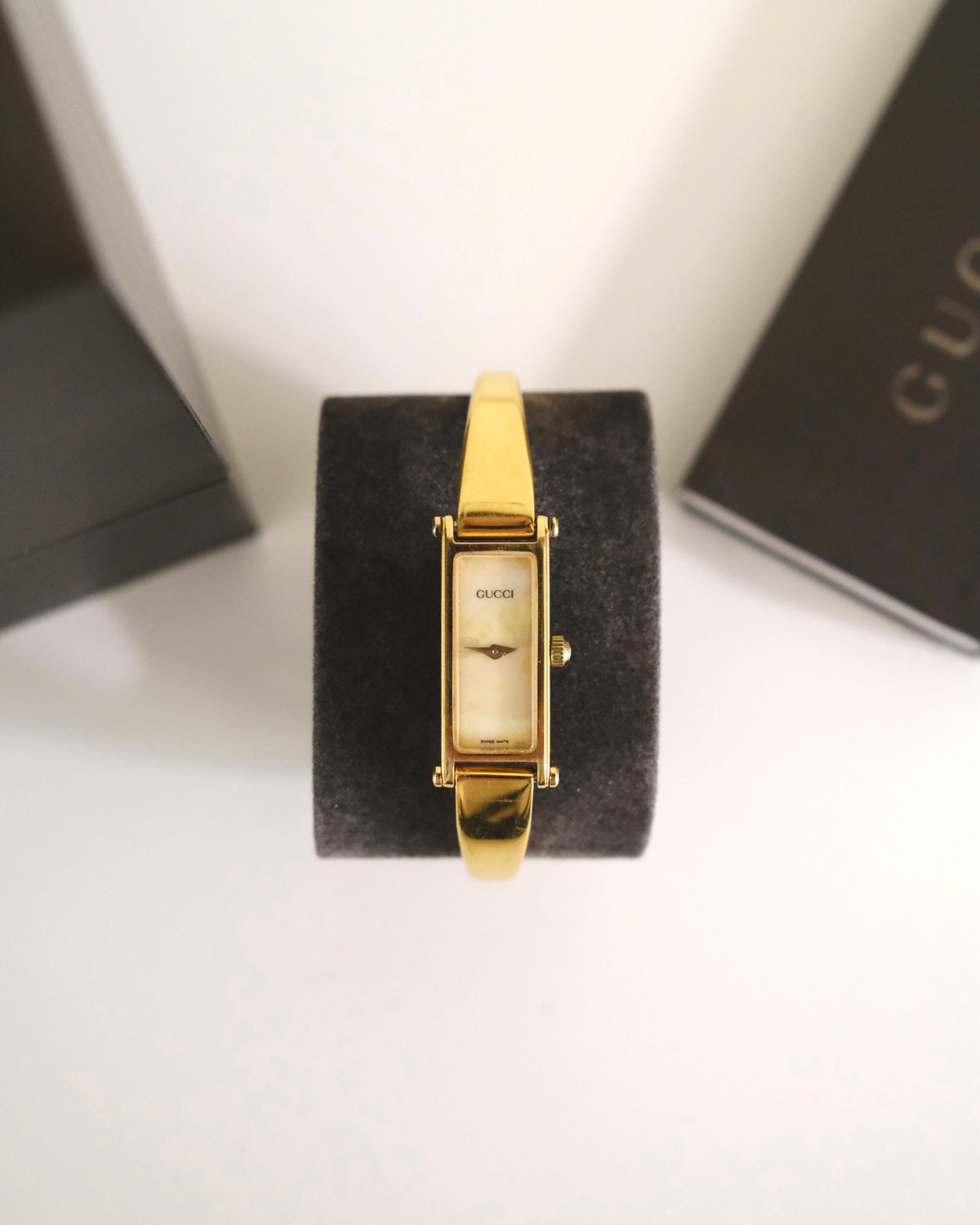 Vintage Gucci 1500L Gold Watch | Mother of Pearl Dial | Elegant Gold Bangle Bracelet | Classic Designer Timepiece