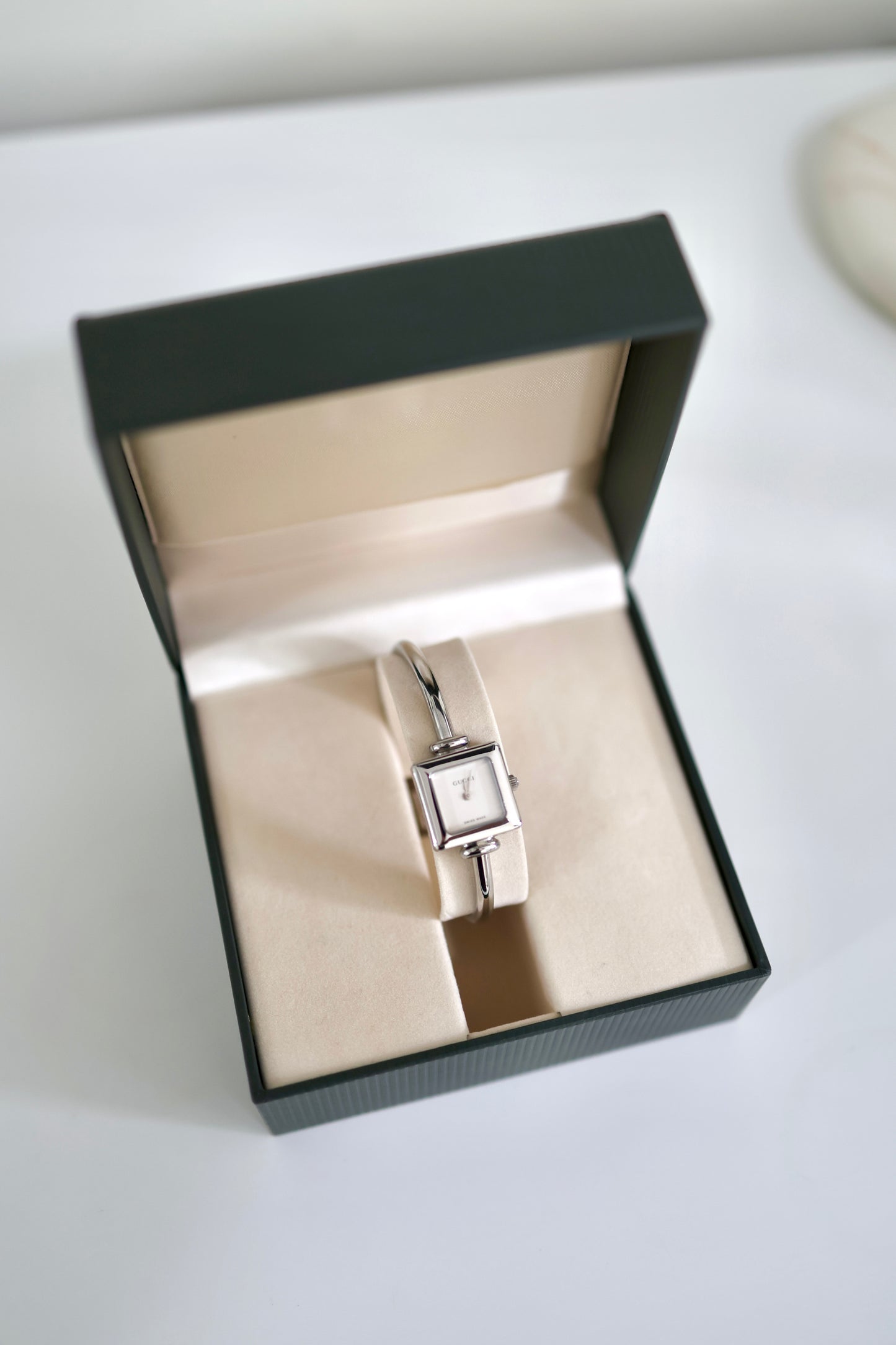 Vintage Gucci 1900L Watch