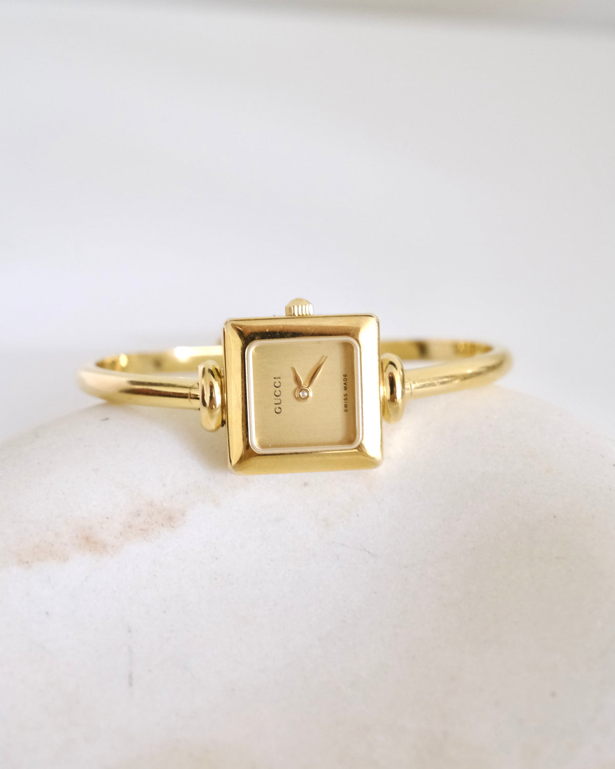 Rare Vintage Gucci 1900L Gold Bangle Watch