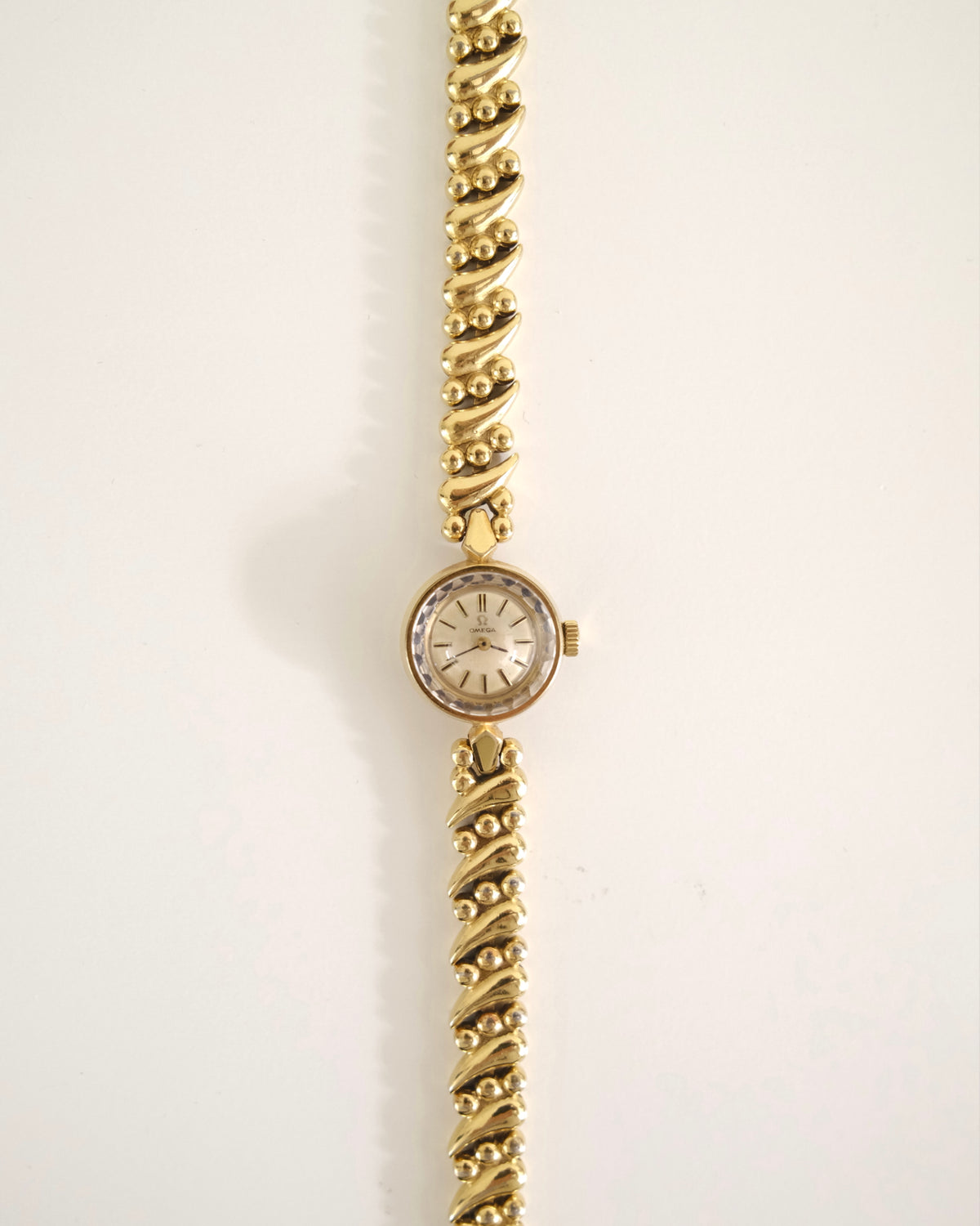 Vintage Omega Gold-Tone Manual Winding Watch | Elegant Swiss Mechanical Ladies Watch with Omega Box