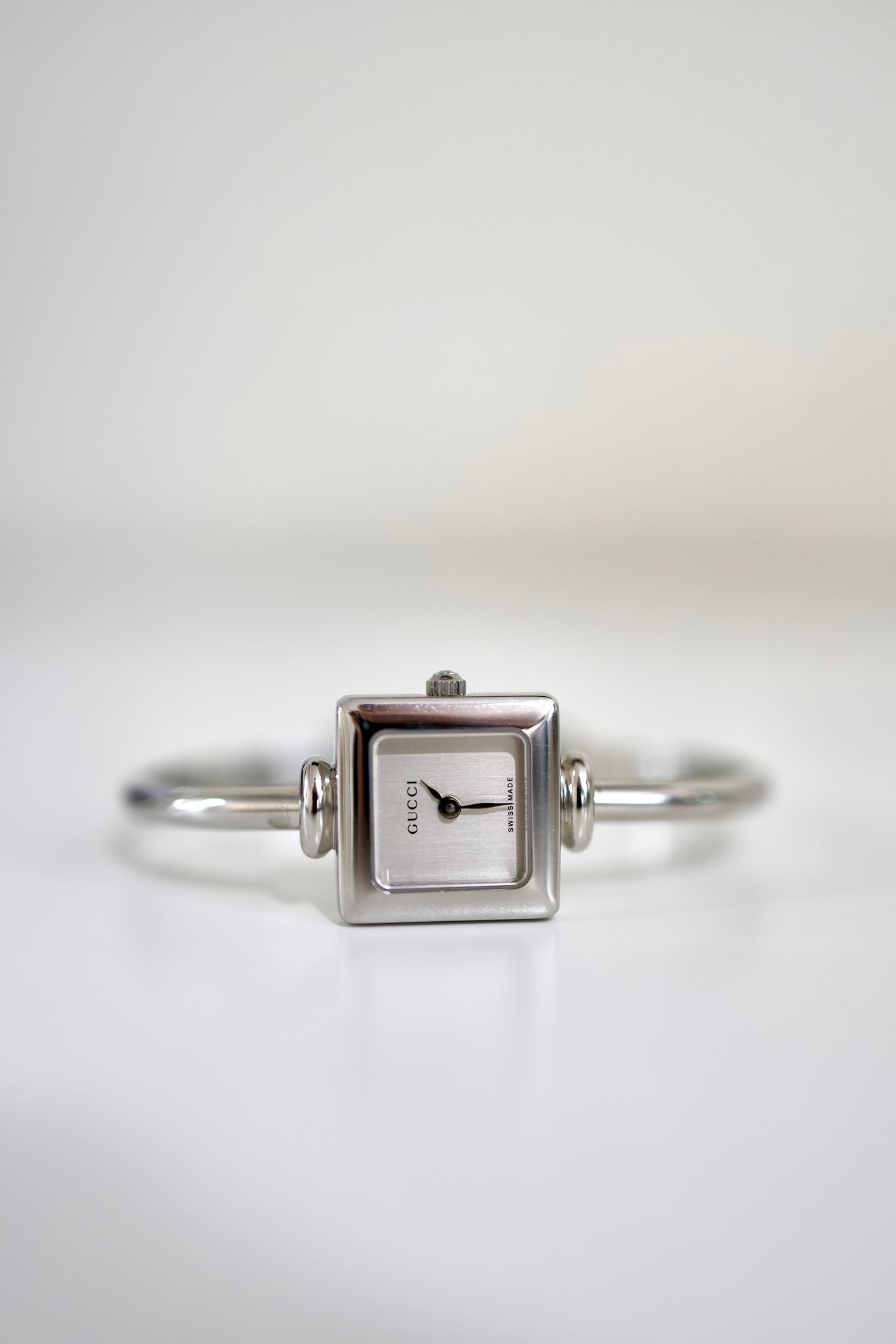 Vintage Gucci 1900L Watch