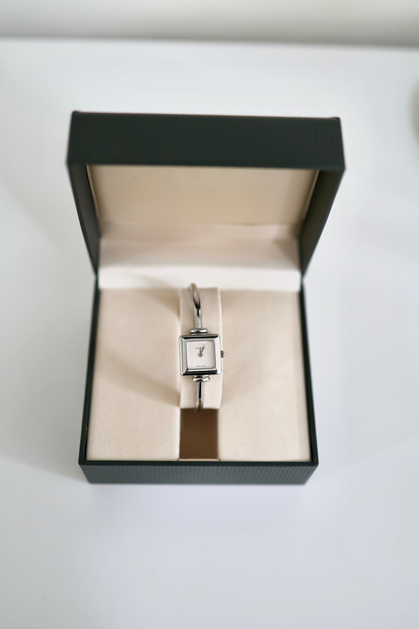 Vintage Gucci 1900L Watch