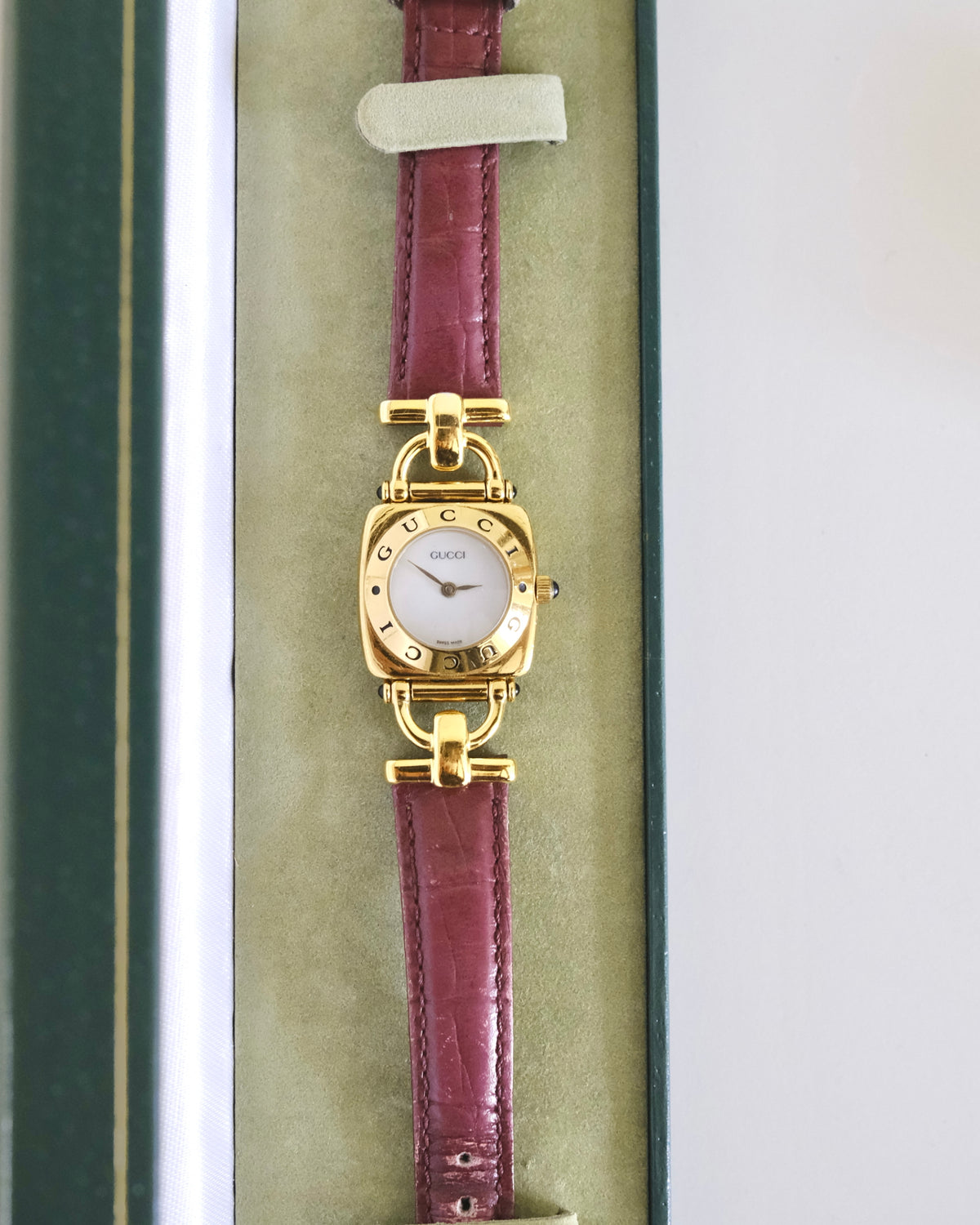 Vintage Gucci 6300L Gold Watch – Burgundy Leather Strap