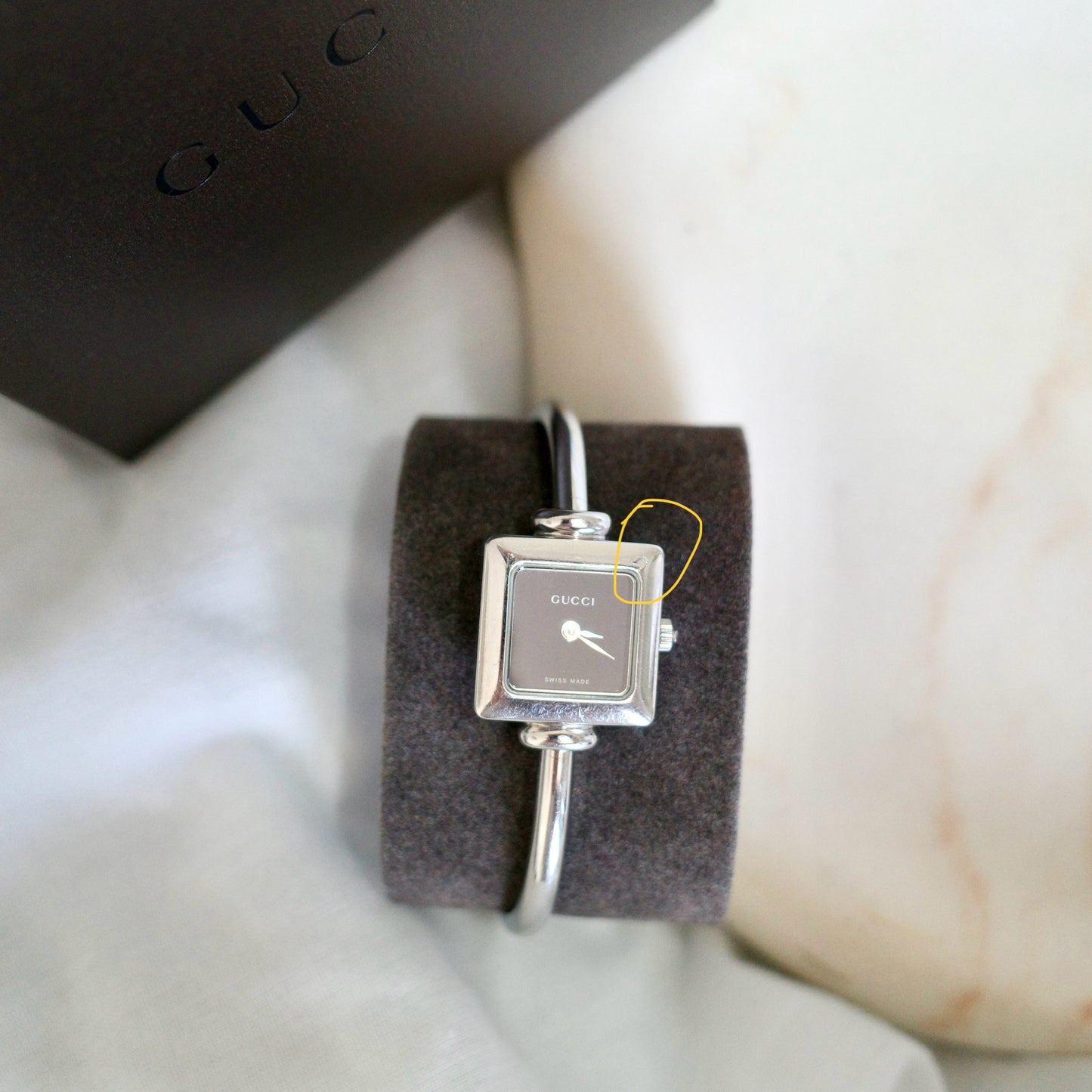 Vintage Gucci 1900L Silver Bangle Watch