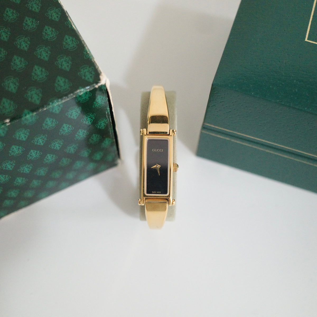 Vintage Gucci 1500L Gold Watch | Black Dial | Elegant Gold Bangle Bracelet | Classic Designer Timepiece
