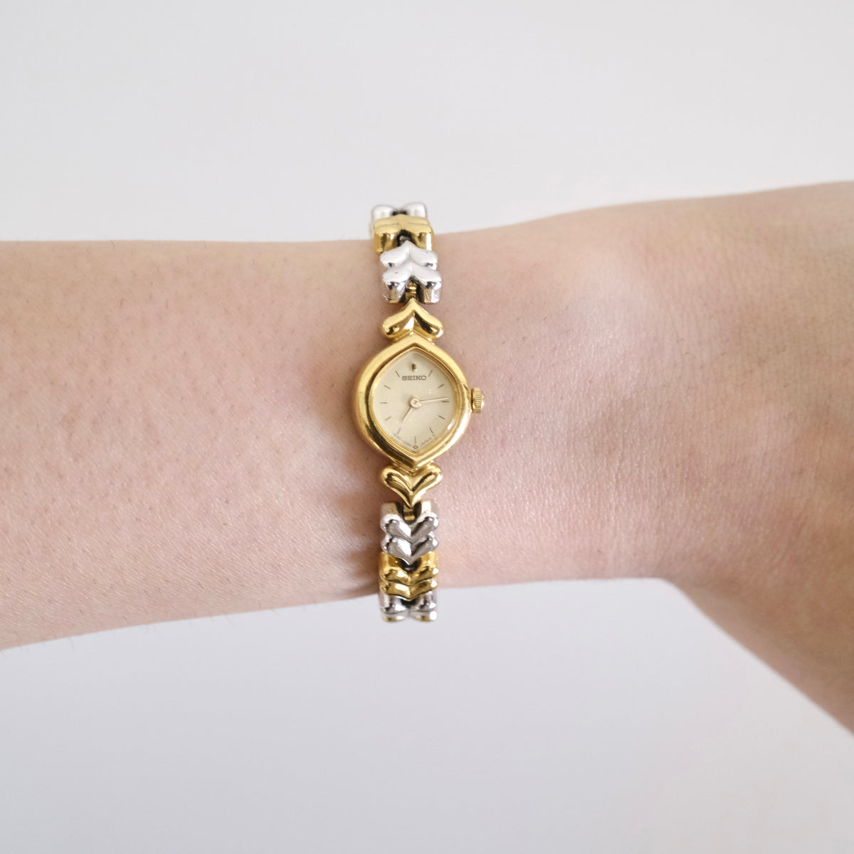 Vintage Seiko Two-Tone Leaf Link Bracelet Watch