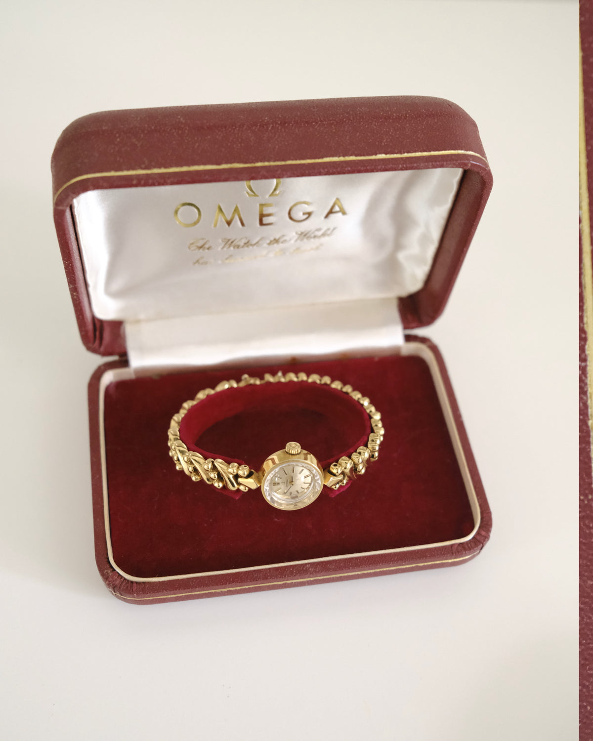 Vintage Omega Gold-Tone Manual Winding Watch | Elegant Swiss Mechanical Ladies Watch with Omega Box