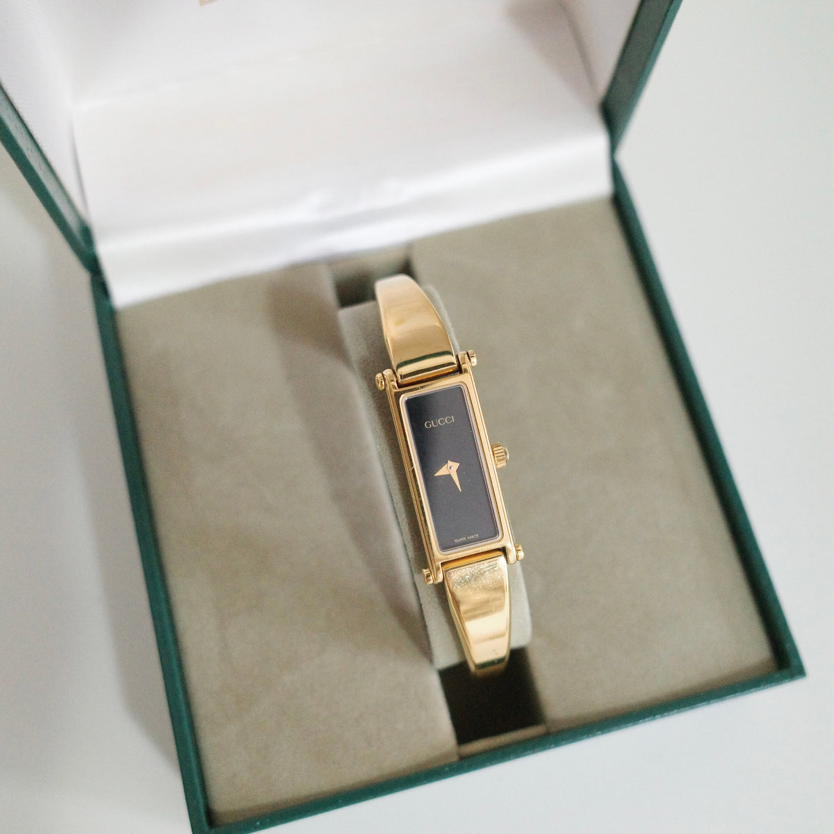 Vintage Gucci 1500L Gold Watch | Black Dial | Elegant Gold Bangle Bracelet | Classic Designer Timepiece