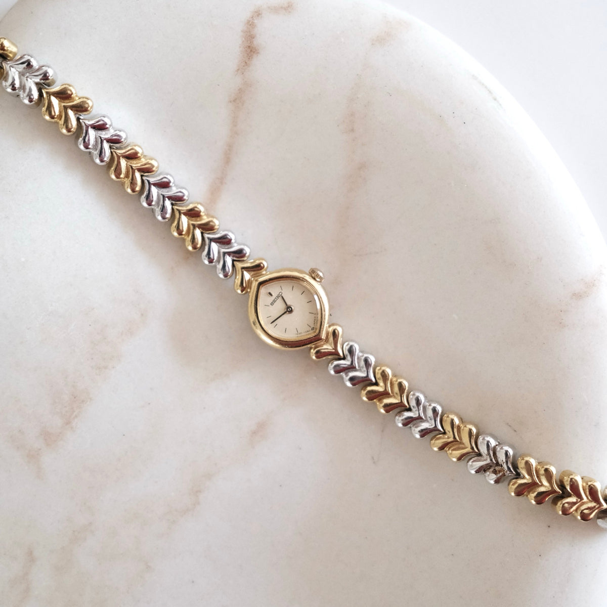 Vintage Seiko Two-Tone Leaf Link Bracelet Watch