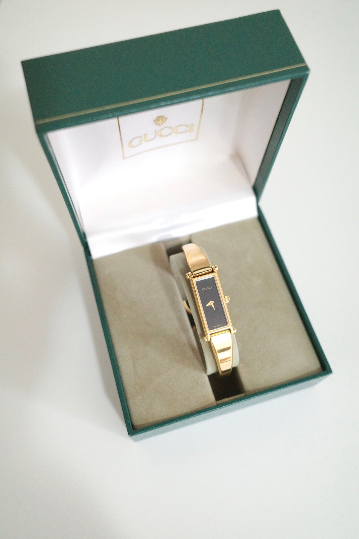 Vintage Gucci 1500L Gold Watch | Black Dial | Elegant Gold Bangle Bracelet | Classic Designer Timepiece