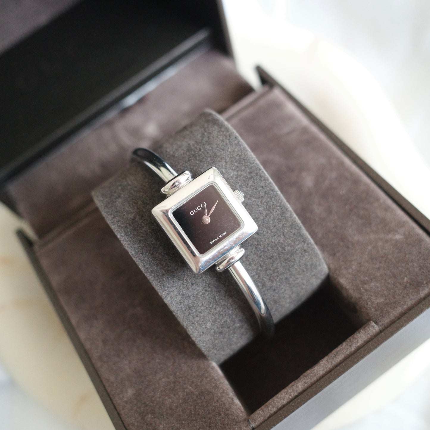 Vintage Gucci 1900L Silver Bangle Watch