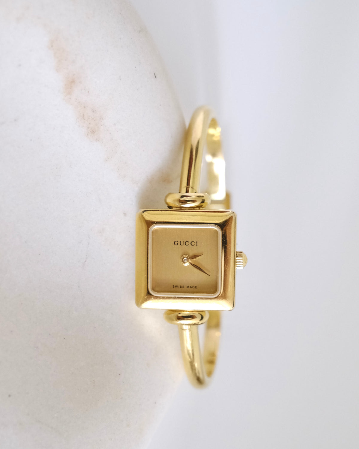 Rare Vintage Gucci 1900L Gold Bangle Watch