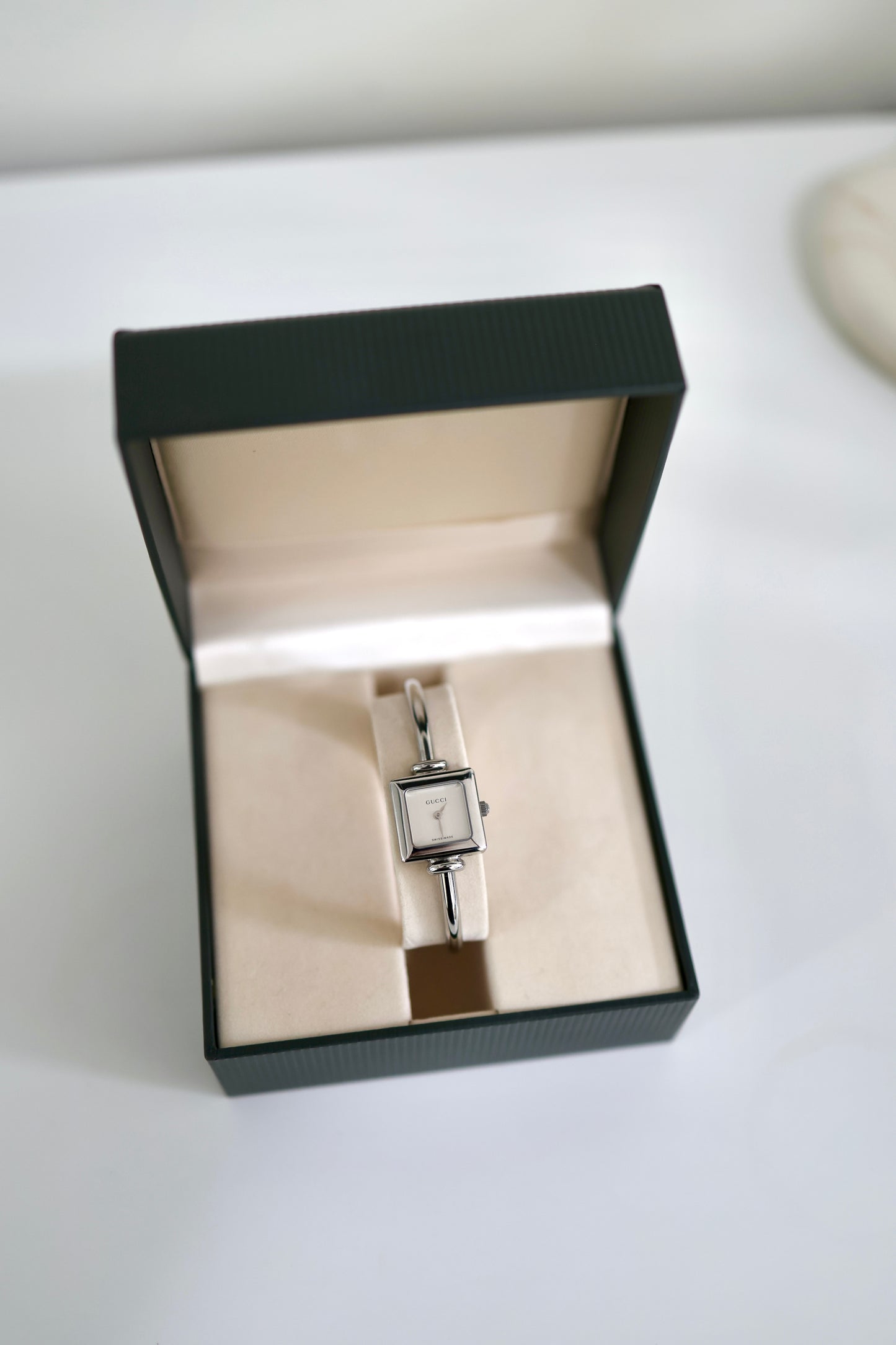 Vintage Gucci 1900L Watch