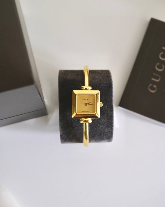 Rare Vintage Gucci 1900L Gold Bangle Watch