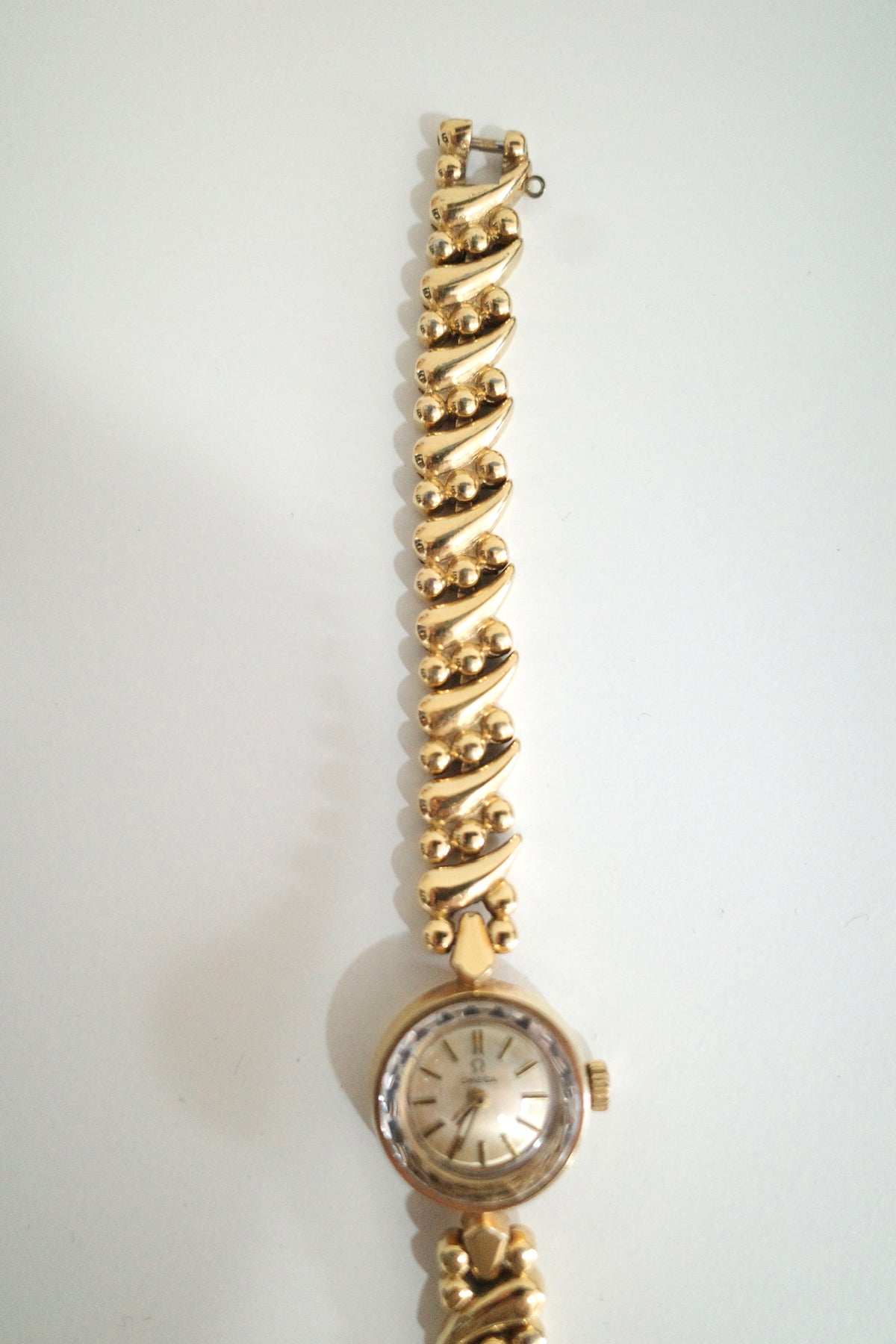 Vintage Omega Gold-Tone Manual Winding Watch | Elegant Swiss Mechanical Ladies Watch with Omega Box