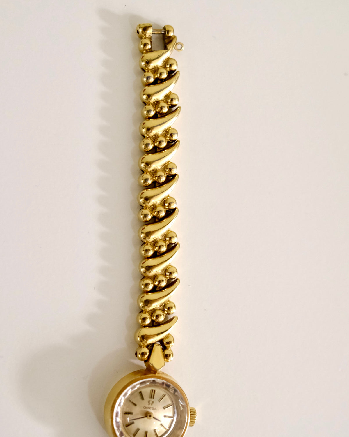 Vintage Omega Gold-Tone Manual Winding Watch | Elegant Swiss Mechanical Ladies Watch with Omega Box