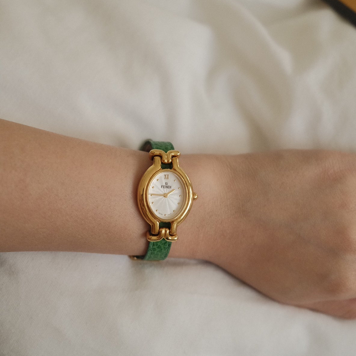 Vintage Fendi 640L Watch with 4 Interchangeable Leather Straps