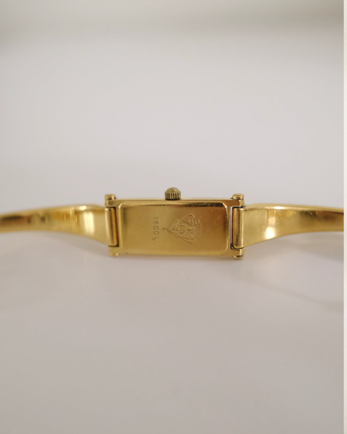 Vintage Gucci 1500L Gold Watch | Mother of Pearl Dial | Elegant Gold Bangle Bracelet | Classic Designer Timepiece